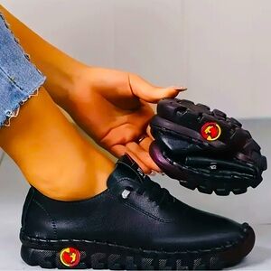 New - Luxury Comfort Soft Sole Round Toe Faux Leather Loafers - Black- Size 8